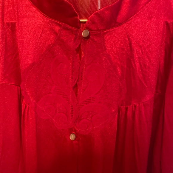 Red vintage housecoat - Picture 3 of 4
